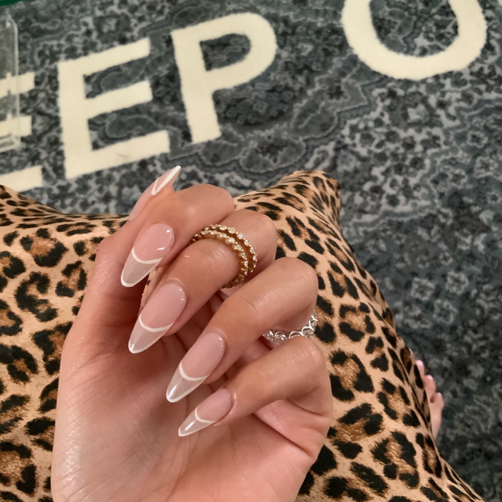 Meet your Posher, Monique